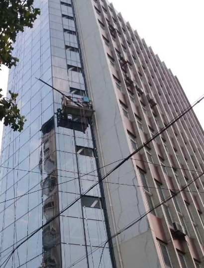海安外墙瓷砖脱落维修，寻求专业人士的帮助